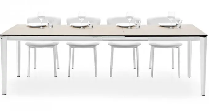 Pentagon Fast Matbord 130 cm