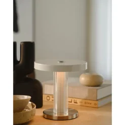 Trezzi Vit Uppladdningsbar Lampa